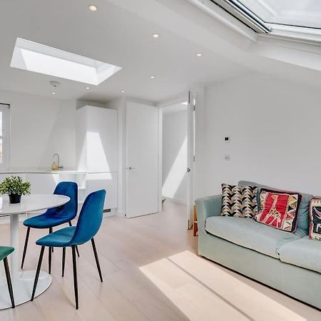 Modern 1 Bedroom Flat In Battersea London Bagian luar foto
